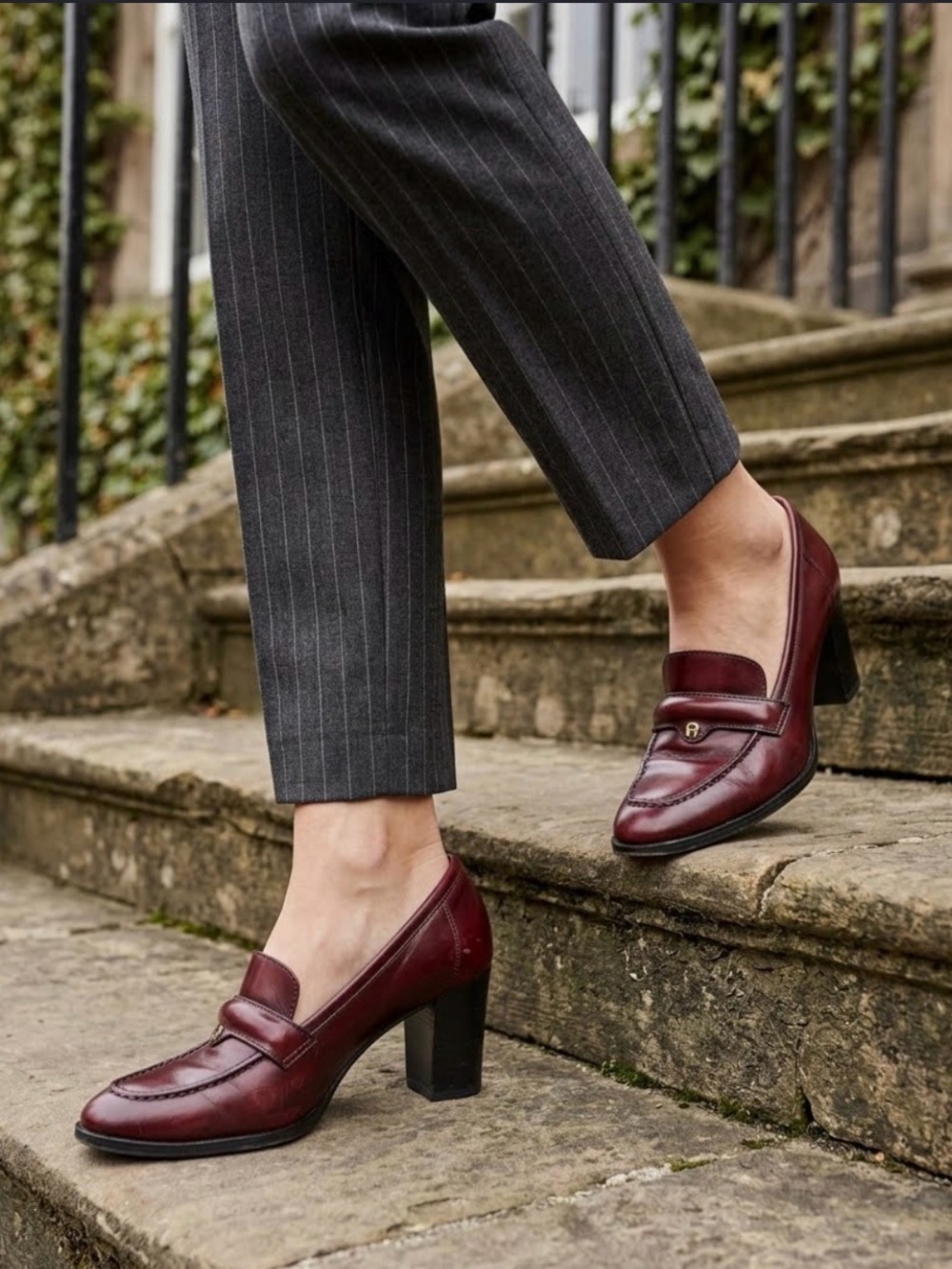 Aigner Burgundy 7.5 Leather Block High Heel Loafers Oxblood